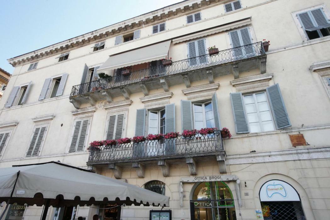 Residenza D'Epoca Montanini Bed & Breakfast เซียนา ภายนอก รูปภาพ